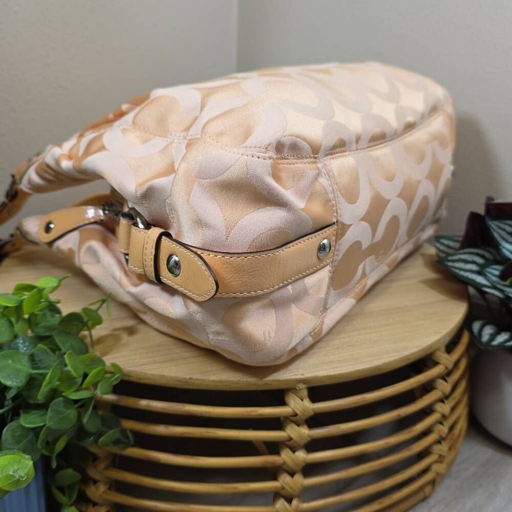 Coach Maggie Madison Op Art Bag - Picture 10 of 16
